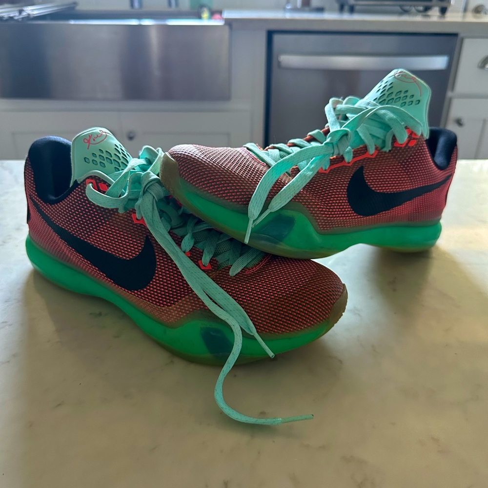 NIKE KOBE 10 X EASTER SIZE 11.5